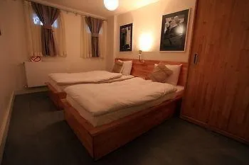 Отель 9 Boutique (adults Only) 2*
