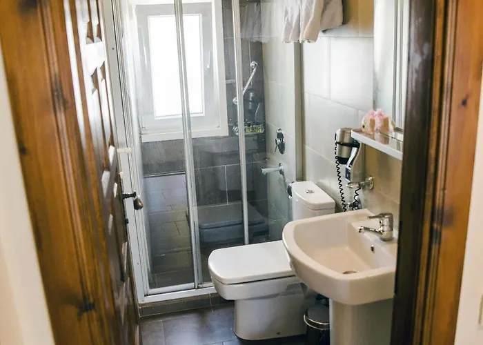 호텔 9 Boutique (adults Only) 2*